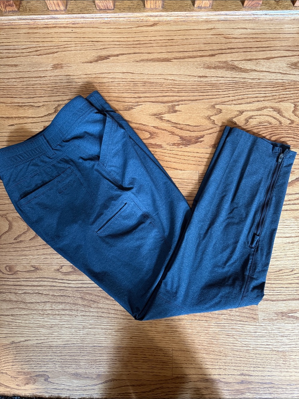 Kuhl Men's grey hiking Pants - with ankle zippers. Style #5164